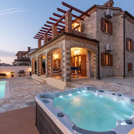 Majda Villa Cabrunici