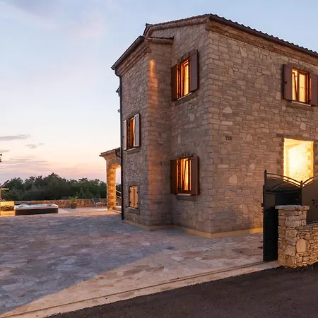 빌라 Majda Cabrunici