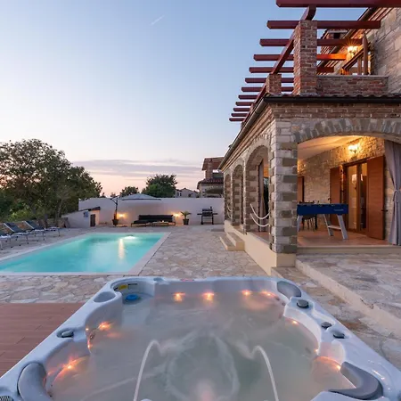 Villa Majda *