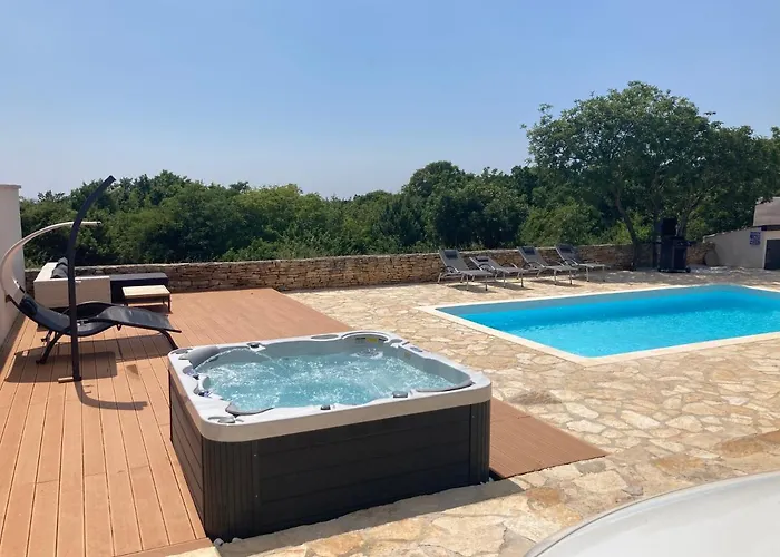 Βίλα Majda Cabrunici