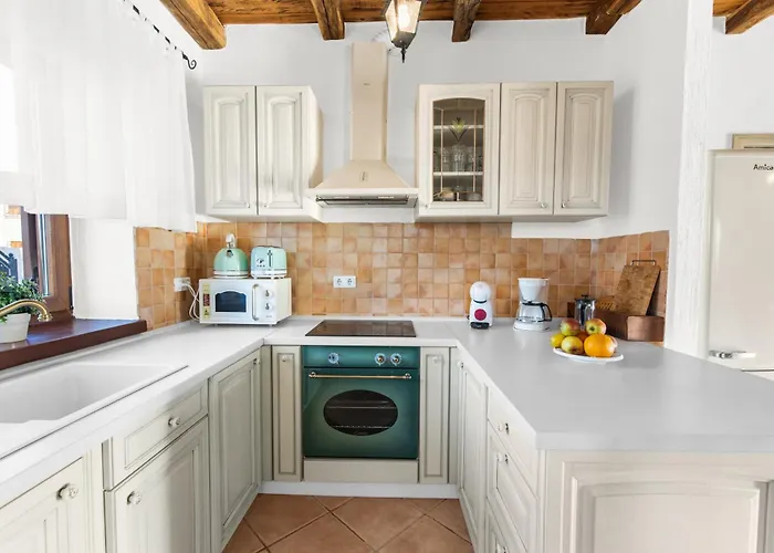 Majda Βίλα Cabrunici